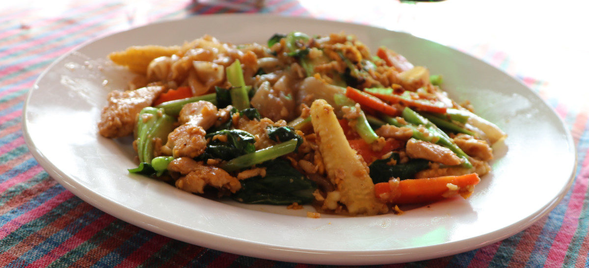 Pad See Ew – Stir Fried Noodles with Soy Sauce